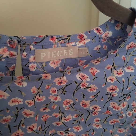 Summer shirt for petite women - Picture 2 of 4